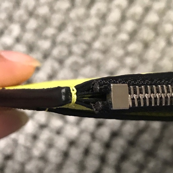 Coin Cardholder - Picture 9 of 12